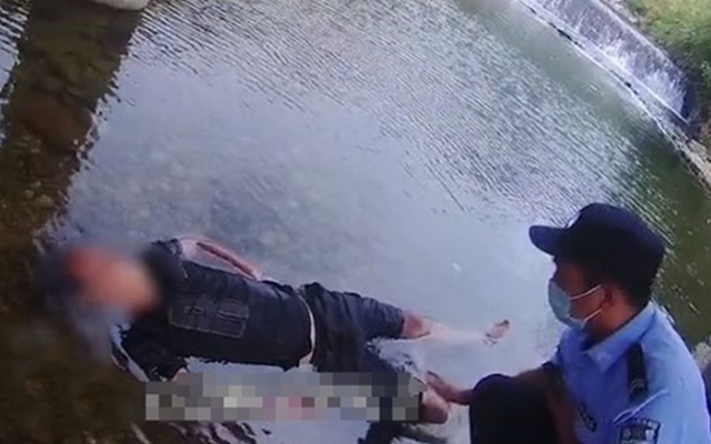 Nắng nóng, Trung Quốc xuất hiện 'xác sống trôi sông' khiến cảnh sát cũng hết hồn