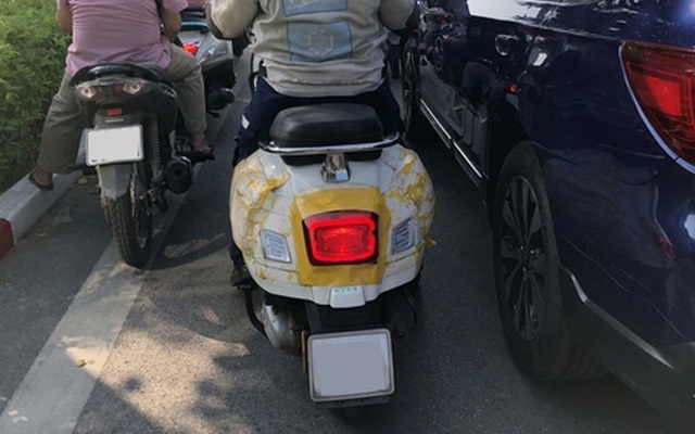 Vespa GTS Super 2023 chạy thử tại Việt Nam: Nhiều điểm mới, có trang bị tương tự Honda SH