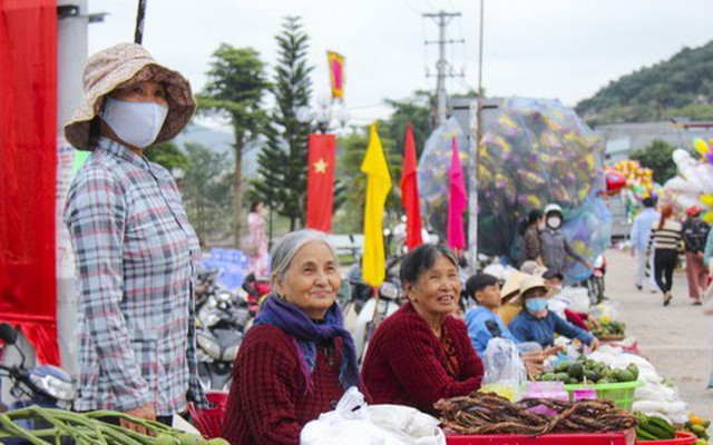 Độc đáo phiên chợ chỉ một ngày duy nhất trong năm ở Bình Định