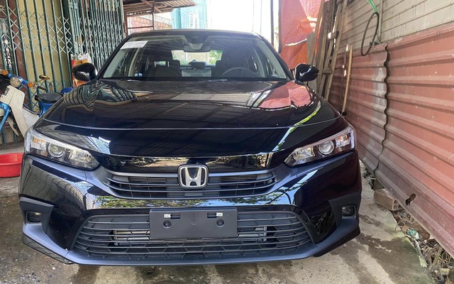 Chủ xe Honda Civic chịu lỗ gần 100 triệu sau 19km lăn bánh: Xe mới 'đập hộp', chưa kịp ra biển số