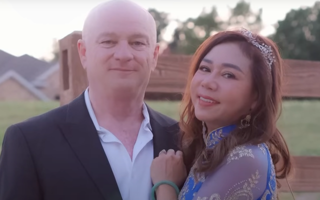 Con trai lên mạng giới thiệu “daddy” người Mỹ 62 tuổi cho mẹ, hôn nhân nở hoa sau 3 năm