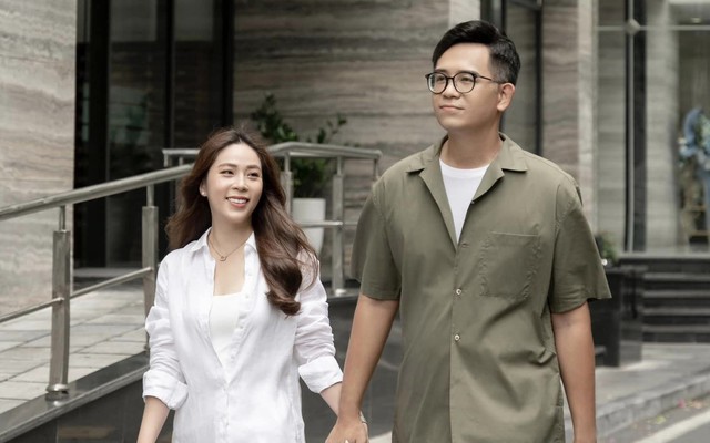Hôn nhân hạnh phúc của MC Vietnam Idol - Đức Bảo và vợ cùng nghề