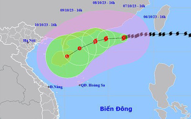 Bão số 4 mạnh lên sau 1 ngày đổ bộ Biển Đông