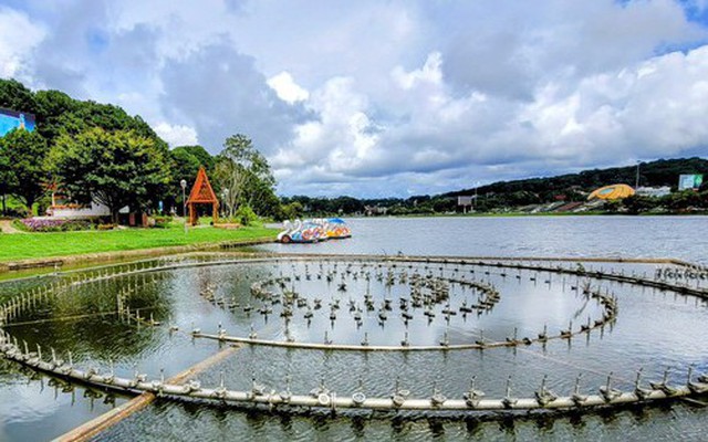 Cận cảnh công trình nhạc nước 10 tỉ đồng "đắp chiếu" trên hồ Xuân Hương
