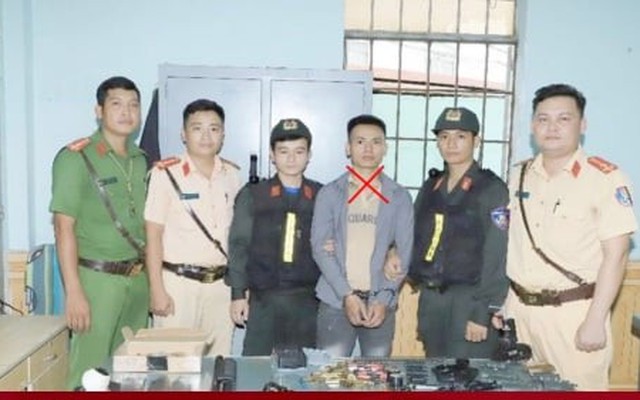 Phát hiện 'lò' sản xuất súng và hung khí nguy hiểm ở Đồng Nai