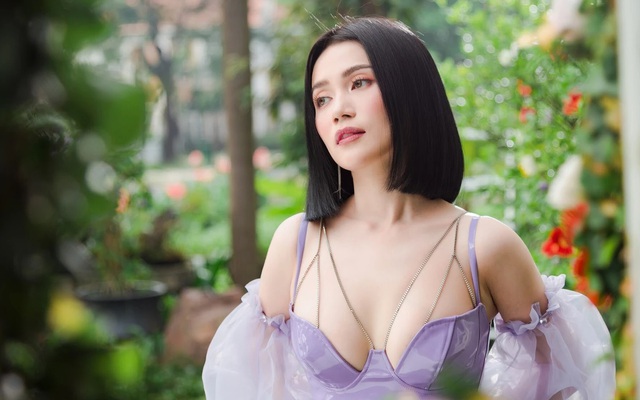 Nữ nhân viên hàng không xinh đẹp: Vào showbiz vì thất tình và nổi tiếng, bỏ 17 tỷ kinh doanh vì thấy nghệ sĩ bấp bênh