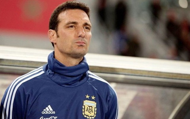 HLV Scaloni bất ngờ gợi ý chia tay tuyển Argentina