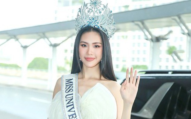 Bùi Quỳnh Hoa đi thi Hoa hậu Hoàn vũ sau khi thừa nhận hút bóng cười