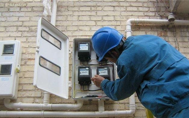 Phát hiện dòng điện bất thường trong 1 nhà dân, công ty điện cử người đến tận nơi điều tra, “tóm gọn” đối tượng "trộm" hơn 80.000 kWh điện