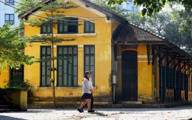 Hà Nội có thể có thêm 1 trường THPT chuyên: Cảnh đẹp "siêu thực", hàng loạt ngôi sao nổi tiếng từng theo học