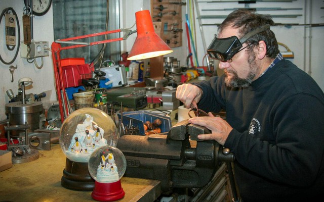 Sự ra đời tình cờ của quả cầu tuyết cách đây hơn 120 năm