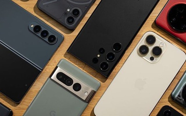  7 điện thoại xứng đáng lên đời đầu 2024: Mua luôn iPhone 15 Pro Max hay đợi siêu phẩm AI Phone mới từ Samsung?
