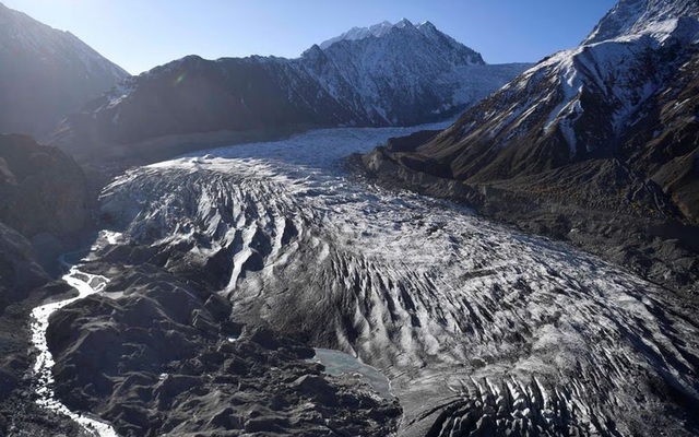 Những hồ sông băng có thể tạo 'sóng thần trên cạn' gây nguy hại cho 15 triệu người