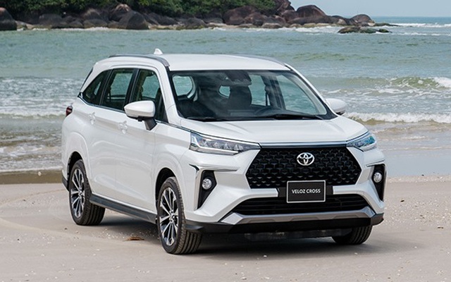 Bảng giá xe Toyota tháng 2: Veloz Cross được giảm 50 triệu đồng