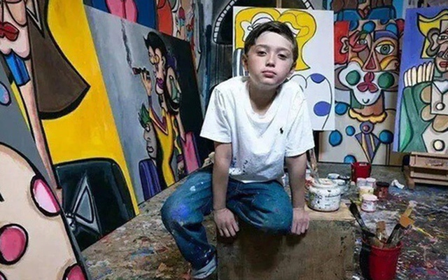 Thần đồng 11 tuổi được mệnh danh là 'Picasso đương đại', kiếm hàng triệu USD