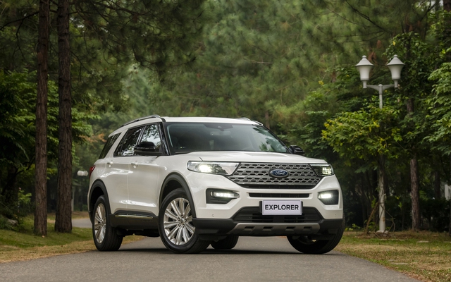 Bảng giá xe Ford tháng 2: Ford Explorer được giảm 30 triệu đồng