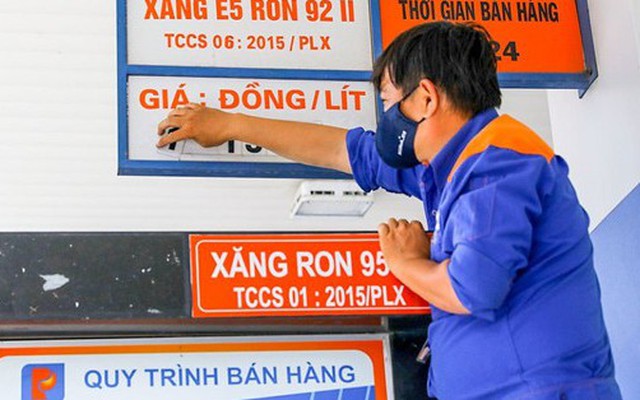 Bộ Tài chính điều chỉnh loạt chi phí tính giá xăng dầu