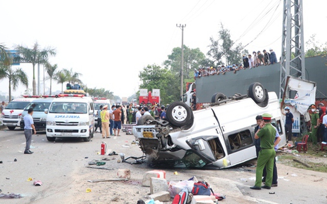 Công an nhận định ban đầu về nguyên nhân 2 vụ tai nạn 13 người chết ở Quảng Nam