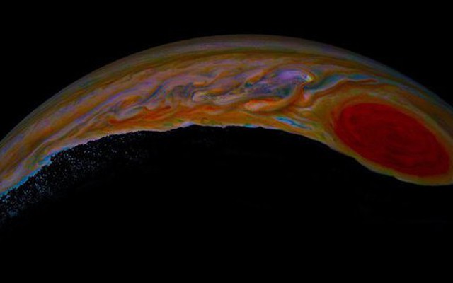 Sự sống có thực sự đang tồn tại trong mắt bão của Sao Mộc không?