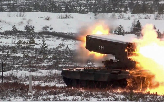 Xem “hỏa thần nhiệt áp” TOS-1A của Nga giăng bẫy lửa trên chiến trường