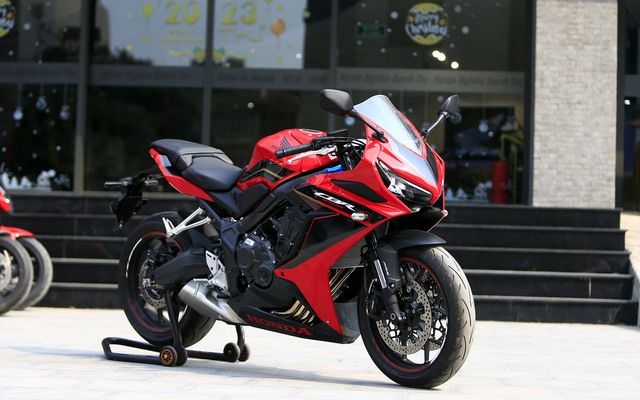 Thế giới 2 bánh: Diện kiến Honda CBR650R 2023 – mẫu sportbike đích thực dành cho “người mới”