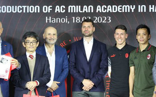 Văn Quyết tiết lộ lý do cho con trai tập luyện tại Học viện bóng đá AC Milan