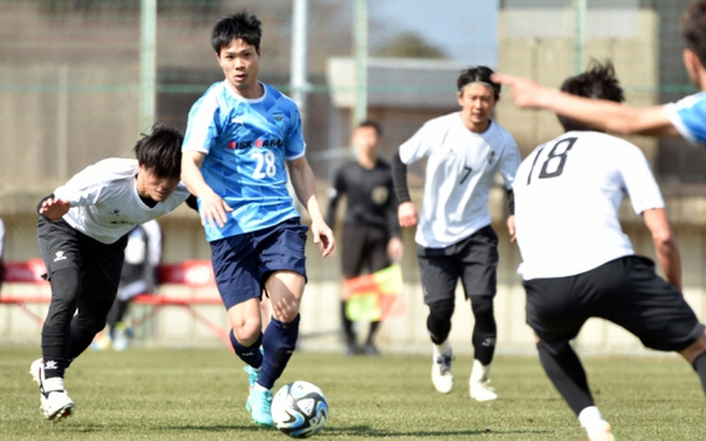 Công Phượng 'bất lực' trước cầu thủ sinh viên Nhật và sự thật đằng sau