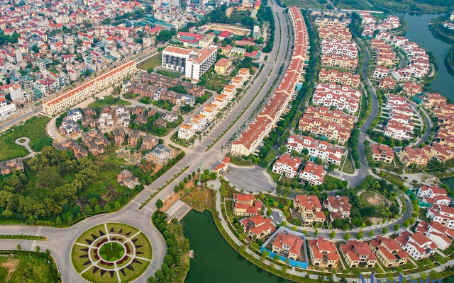Cảnh hoang vắng trong khu đô thị hàng trăm biệt thự đẹp như 'trời Âu' ở Hà Nội