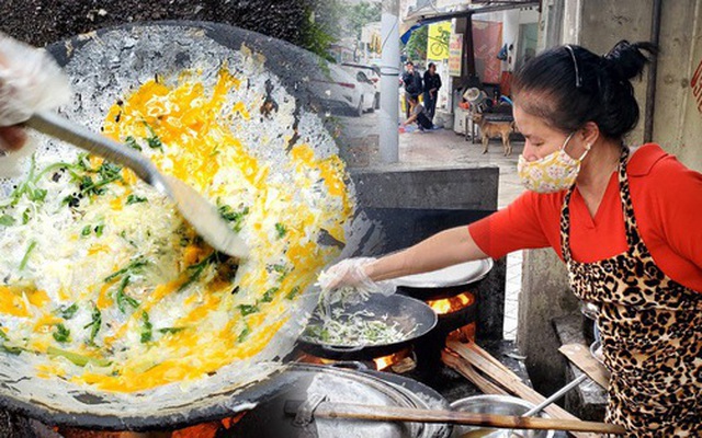 Thưởng thức món bánh chế biến trên chảo gang: Càng ăn càng "khoái"