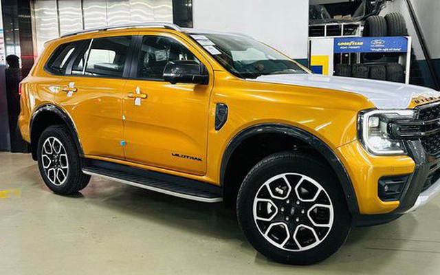 Ford Everest Wildtrak đã về đại lý Việt Nam: Giá 1,5 tỷ đồng, dự kiến giao xe tháng 5, nỗ lực cạnh tranh Santa Fe