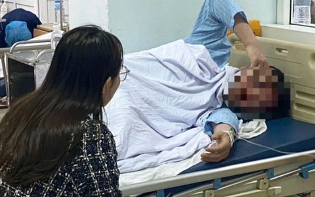 Sức khỏe của 5 người bị ngộ độc nguy kịch ở Nghệ An