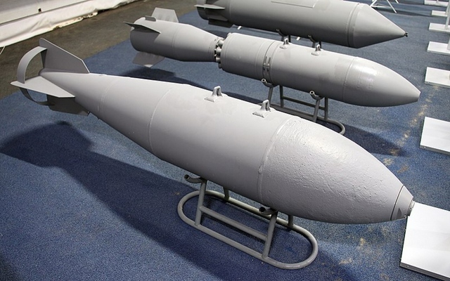Nga biến bom thông thường thành bom thông minh đe dọa phòng tuyến của Ukraine