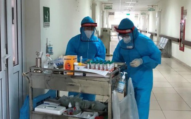 Ngày 18/4, Việt Nam ghi nhận 1.522 ca COVID-19, bệnh nhân nặng tăng hơn 7 lần sau 24 giờ