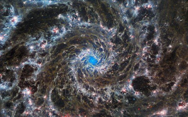 Kính viễn vọng James Webb phát hiện 4 thiên hà lâu đời nhất từ trước đến nay