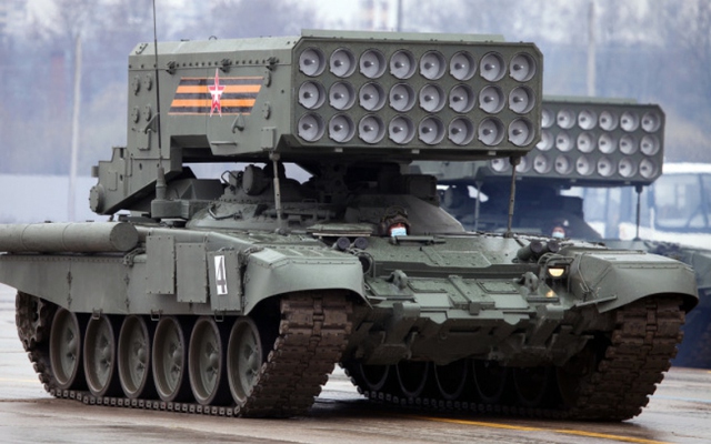 Ukraine đưa “rồng phun lửa” UR-77 tới Bakhmut, Nga đáp trả bằng "hỏa thần" TOS-1A