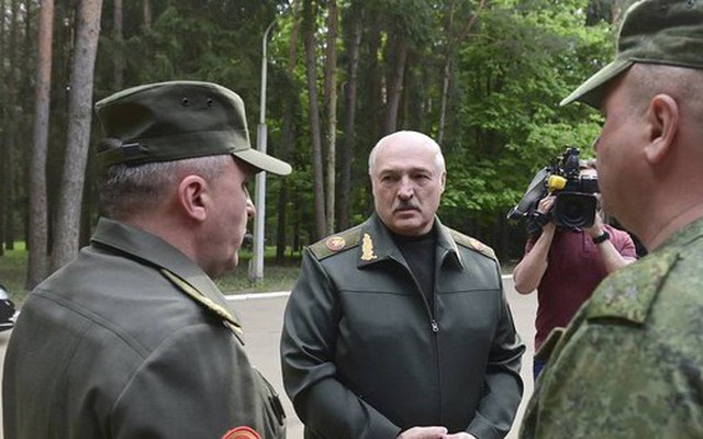 Lực lượng phòng không Belarus đặt trong tình trạng báo động cao sau sự cố rơi máy bay ở Nga