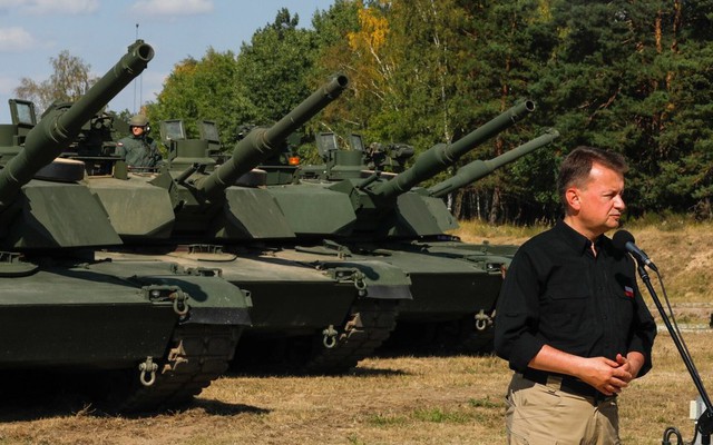 'Abrams giống xe đồ chơi khi đối đầu T-72 nâng cấp'