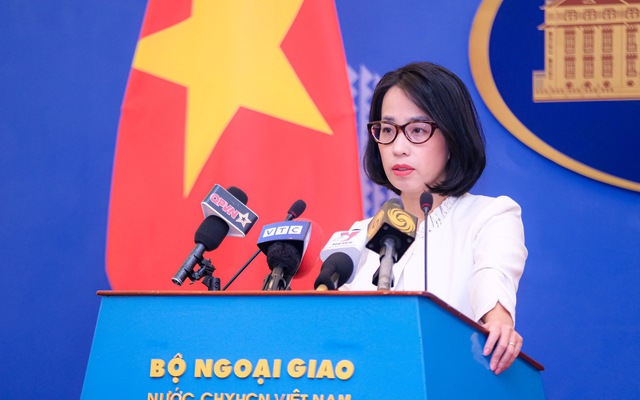 Việt Nam yêu cầu Trung Quốc rút tàu Hướng Dương Hồng và các tàu hải cảnh, tàu cá khỏi vùng biển Việt Nam