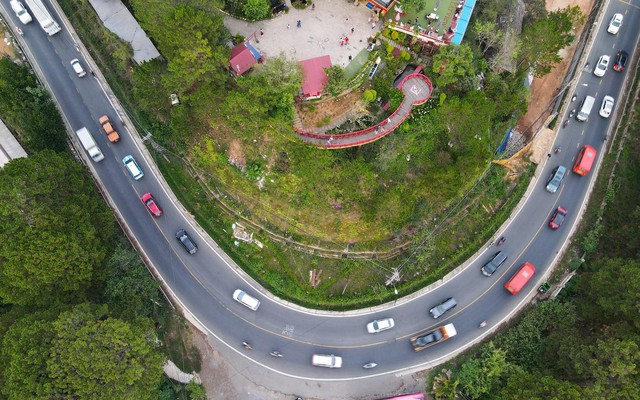 Một vùng cao có số ô tô trên 100 hộ dân cao nhất cả nước năm 2022, trong khi Đông Nam Bộ gần chót bảng