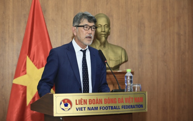 Tân Giám đốc kỹ thuật VFF: 'Mong giúp tuyển Việt Nam dự World Cup 2026, 2030'