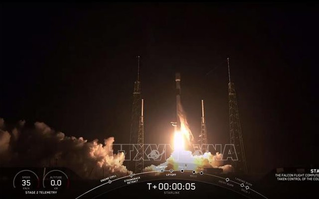 SpaceX phóng thêm 52 vệ tinh internet lên không gian