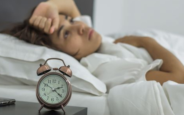 Ngủ ít hơn thời lượng này mỗi đêm làm tăng nguy cơ mắc đến 13 bệnh mãn tính nguy hiểm