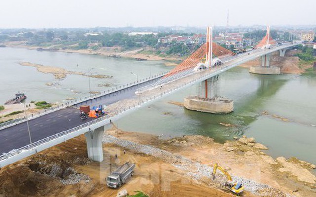 Toàn cảnh cây cầu nối hai tỉnh Phú Thọ - Vĩnh Phúc trị giá 540 tỷ đồng sắp khánh thành