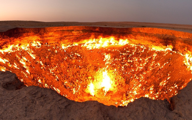 Vì sao không thể lấp 'Cổng địa ngục' cháy liên tục 50 năm ở Turkmenistan?