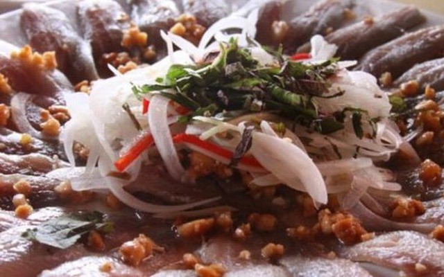 Độc đáo đặc sản gỏi cá nghéo của Quảng Bình không phải mùa nào cũng có
