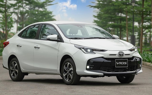 “Bình mới rượu cũ”, Toyota Vios 2023 vừa ra mắt lại tiếp tục giảm giá, quyết đua doanh số với Accent, Honda City
