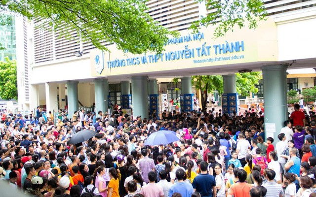 Thí sinh dự thi vào lớp 6 trường THCS&THPT Nguyễn Tất Thành đông kỷ lục