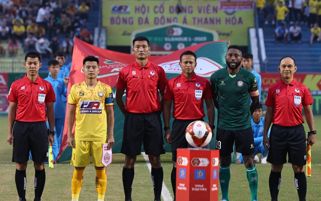 Trọng tài ngoại điều khiển trận "chung kết ngược" của V-League 2023