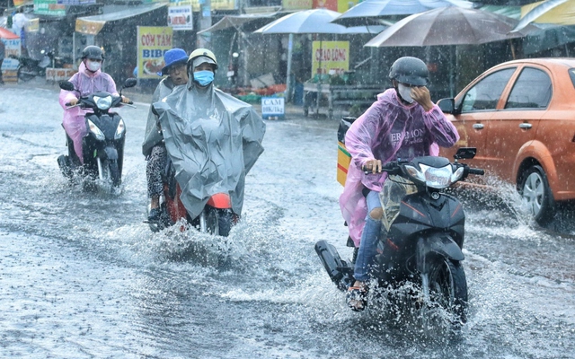 Thời tiết ngày 21/7: Miền Bắc có mưa rào và dông rải rác