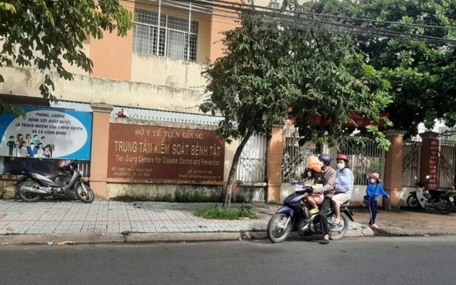 Khởi tố 4 bị can tại CDC Tiền Giang nhận tiền "lại quả" từ công ty Việt Á